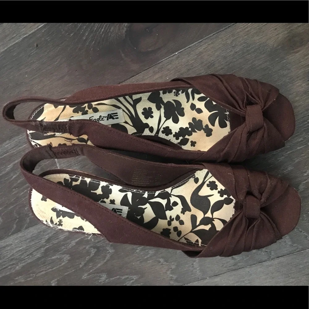 Brown Wedges